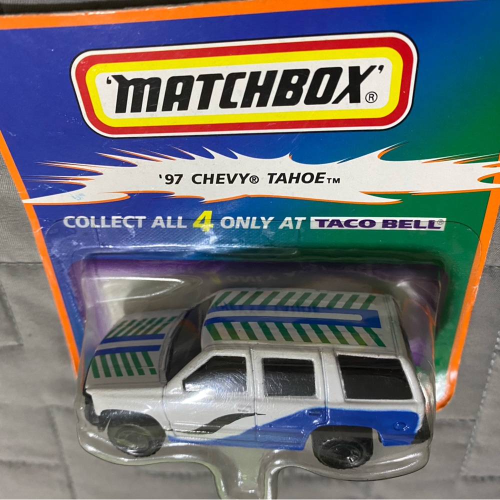 Matchbox Taco Bell Exclusive 1997 Chevy Tahoe - Picture 2 of 3